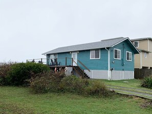 Exterior - Hazel`s Place- 2 bedroom Home with Unsurpassed Ocean Views (Moclips)