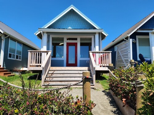 Casa De Playa- Newer home on the water