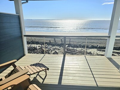 Beach Gem- Private Beach - Hot Tub