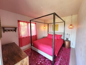 4 chambres, fer et planche à repasser, accès Internet, draps fournis