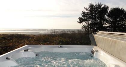 Retreats and Reunion`s aka R&R , Amazing ocean views in Moclips WA