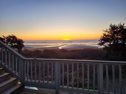 Retreats and Reunion`s  aka R&R ,  Amazing ocean views in Moclips WA