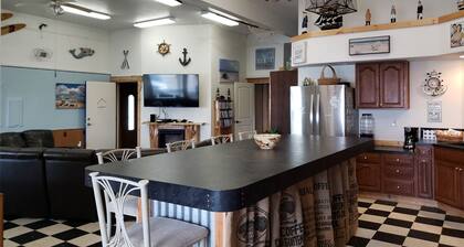 Beach Bungalow-Right on Grand Canal