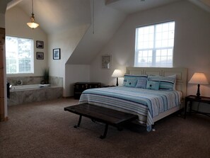 4 bedrooms, travel crib, internet, bed sheets