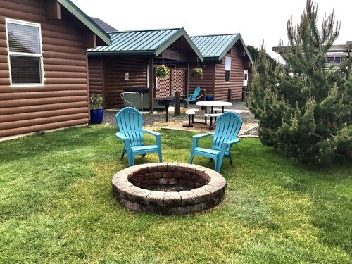 Moss Landing #1 - 2 bedroom log cabin