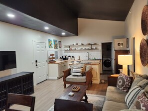 TV, DVD player - Windsong # 2 ~ 2 Bedroom Pet Friendly Ocean front Condo (Ocean Shores)