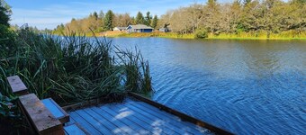 Heron Haven - Beautiful newer canal front home