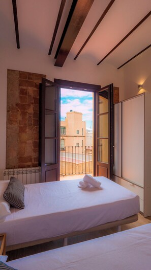 2 chambres, fer et planche à repasser, Wi-Fi gratuit, draps fournis