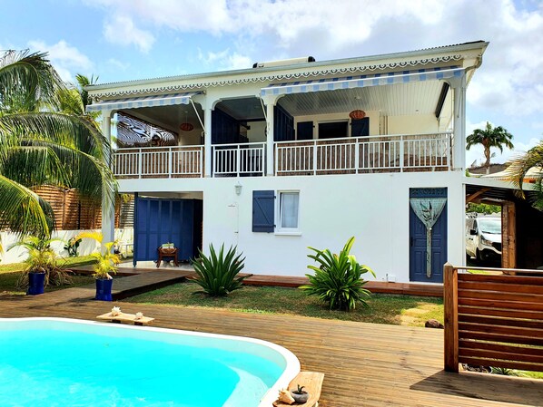 Exterior - Le Mahogany sea view apartment 500 metres from the beach (Le Diamant)