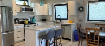 New 2 bedroom carriage house, a block from the Okanogan lake, close to downtown.