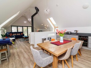 Cottage | Dining - Pebble Ridge View (Bideford)