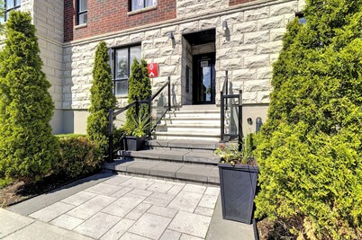 2001 Av. Beaconsfield