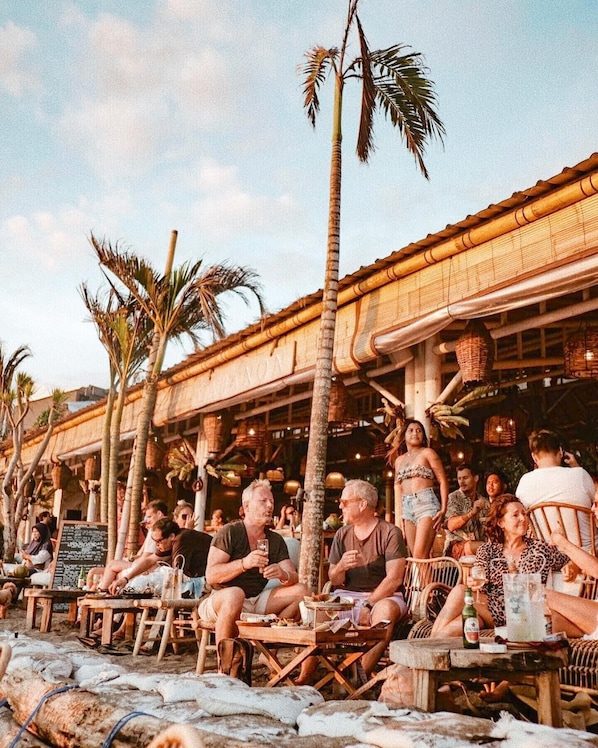 Outdoor dining - Seaside Boutique Hotel 107 (30m from beach) (Canggu)