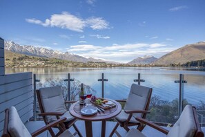 Outdoor dining - Livin` on Lake Time | Waterfront home | Spectacular views and convenient to town (Queenstown)