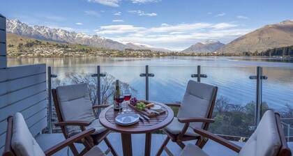 Livin` on Lake Time | Waterfront home | Spectacular views and convenient to town