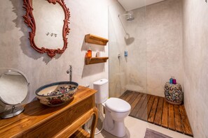 シャワー、タオル