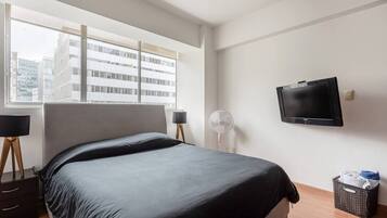 Family Apartment | 2 bedrooms, blackout drapes, iron/ironing board, WiFi (free)