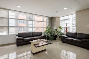 Family Apartment | Lobby - City Towers Polanco (Mexico City)