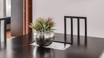 Family Apartment | Dining