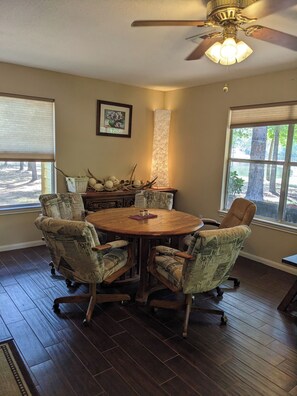 Dining - SafariShoresCottage Aggie football TAMU Renaissance Festival AWESOME
 (Montgomery)