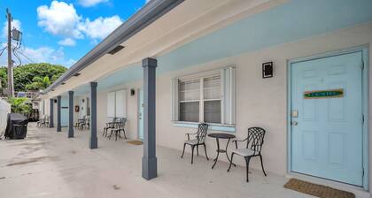 Emerald Sea is a cozy coastal retreat one block from the beach.