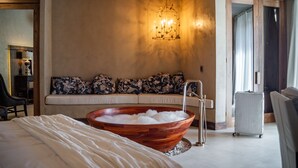 Grand Suite | Seprai katun Mesir, seprai premium, dan selimut bulu angsa