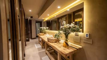 Suite Poรฉtica | ์์ค | ์ค์๊ธฐ/์์กฐ ๊ฒฐํฉ, ํค์ด๋๋ผ์ด์ด, ์ฌ๋ฆฌํผ, ๋น๋ฐ