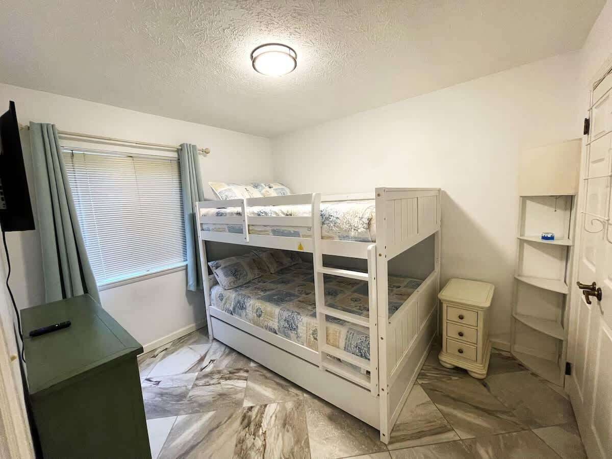 2 sovrum, strykjärn/strykbräda, gratis wi-fi och sängkläder