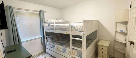 2 sovrum, strykjärn/strykbräda, gratis wi-fi och sängkläder