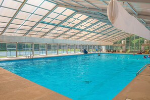 Innenpool, beheizter Pool