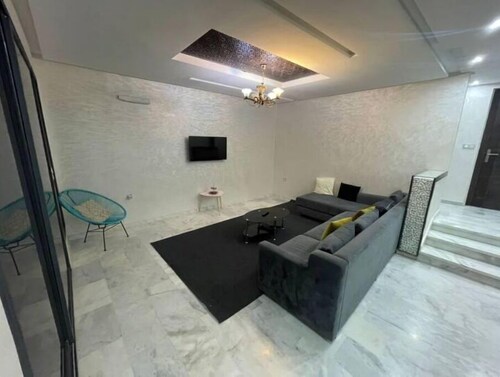 Apartment Champs de Cours