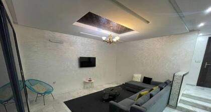 Apartment Champs de Cours