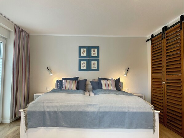 1 bedroom, iron/ironing board, travel cot, free WiFi