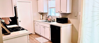 Lovely Central Austin Private Duplex!