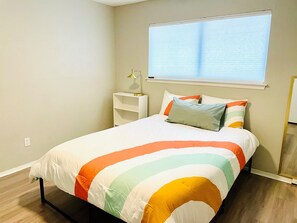 2 makuuhuonetta, silitysrauta/-lauta, vauvan matkasänky, ilmainen Wi-Fi