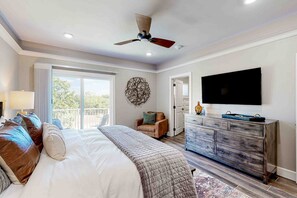 4 bedrooms, iron/ironing board, Internet, bed sheets