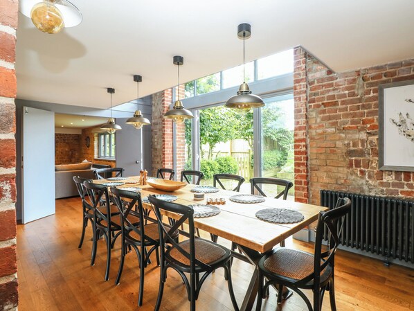 Dining - The Barn (Norwich)