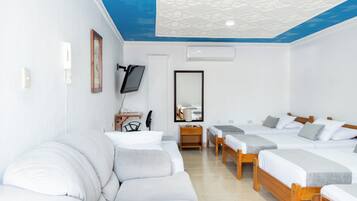 Grand Room | 1 bedroom, desk, free WiFi, bed sheets