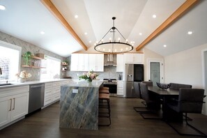 Dining - Beautiful Lake View Villa 3 bedroom 2 bathroom. (Renton)