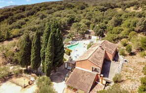 Exterior - Awesome home in Rochefort-du-Gard (Rochefort-du-Gard)