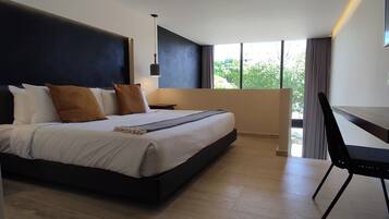 1 bedroom, in-room safe, desk, iron/ironing board