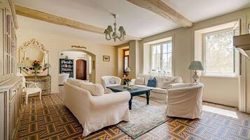 Smart TV, DVD player, table tennis