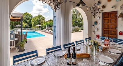 Lovingly Restored 19th Century Manor House, Private Heated Pool, Summer Kitchen & Countryside Views!