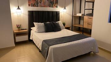 1 bedroom, desk, iron/ironing board, free WiFi