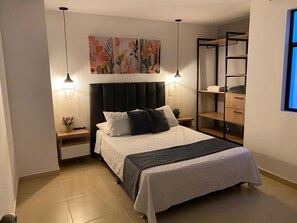 1 bedroom, desk, iron/ironing board, free WiFi