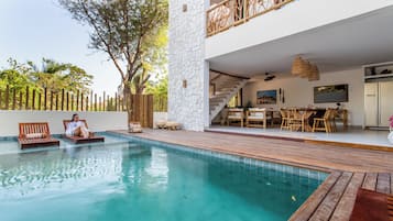 Outdoor pool, open 9:30 AM to 8:30 PM, sun loungers