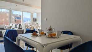 Dining - DON MIGUEL blue sky apartment (Benidorm)