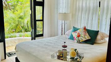 2 chambres, fer et planche Ă repasser, draps fournis