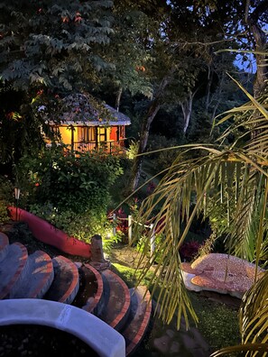 Property grounds - Enchanting Love Nest la Fortuna. It's a haven of beauty and relaxation. (Altos del Maria)