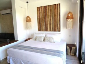 1 bedroom - Stroll to 5th Ave and The BEST Beach in Town
 (Playa del Carmen)